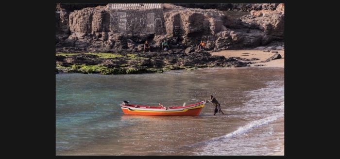 caboverde-praia-barco