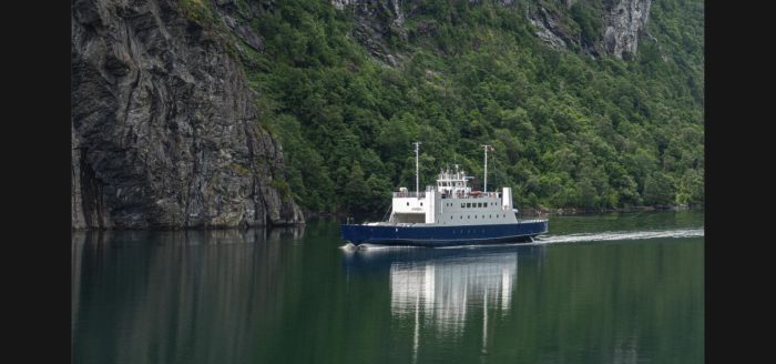 patagonia-fiorde-barco